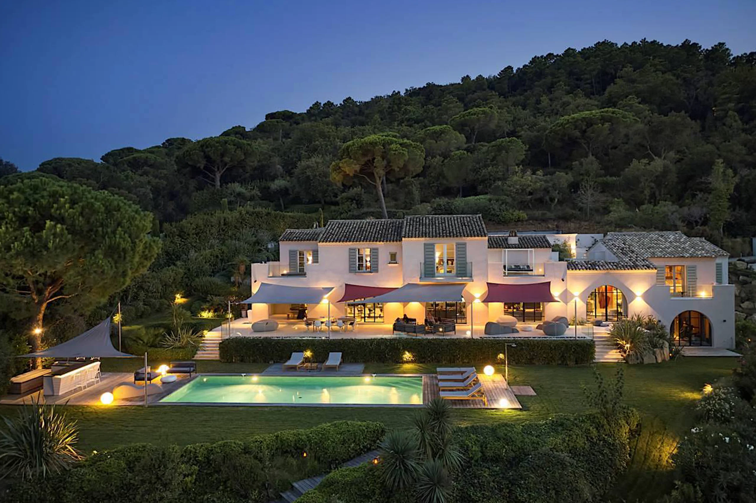 JAMES Immo Boutique buy Luxury Real Estate Saint Tropez, buy Luxury Real Estate Ramatuelle, buy Luxury Real Estate Pampelonne, buy Luxury Real Estate JAMES the BnB Butler Villa Juno Saint Tropez
